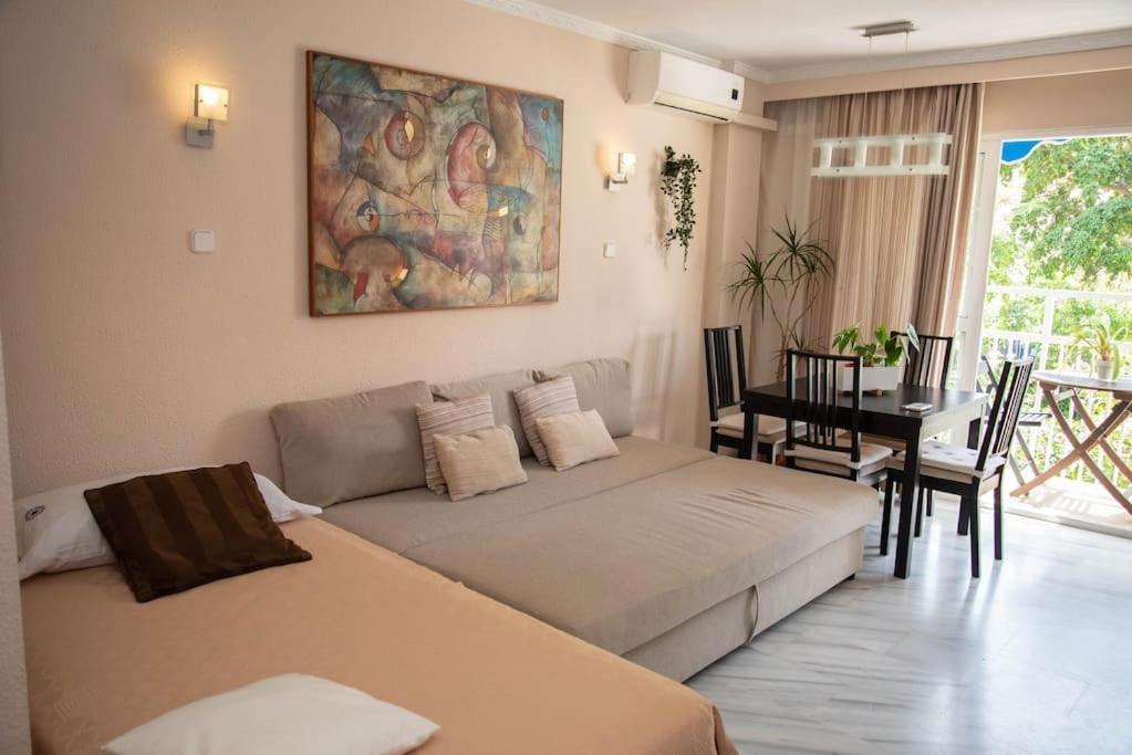 말라가 Piso Con Jardin 아파트 외부 사진