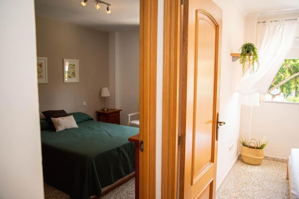 말라가 Piso Con Jardin 아파트 외부 사진