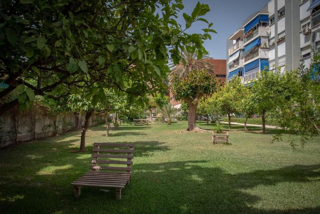 말라가 Piso Con Jardin 아파트 외부 사진