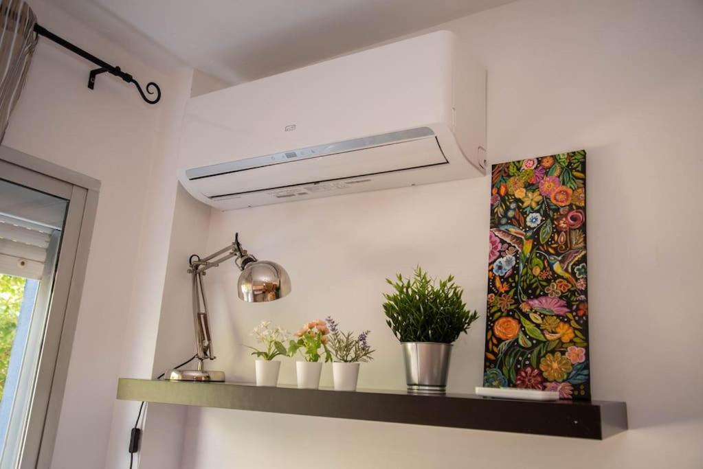 말라가 Piso Con Jardin 아파트 외부 사진