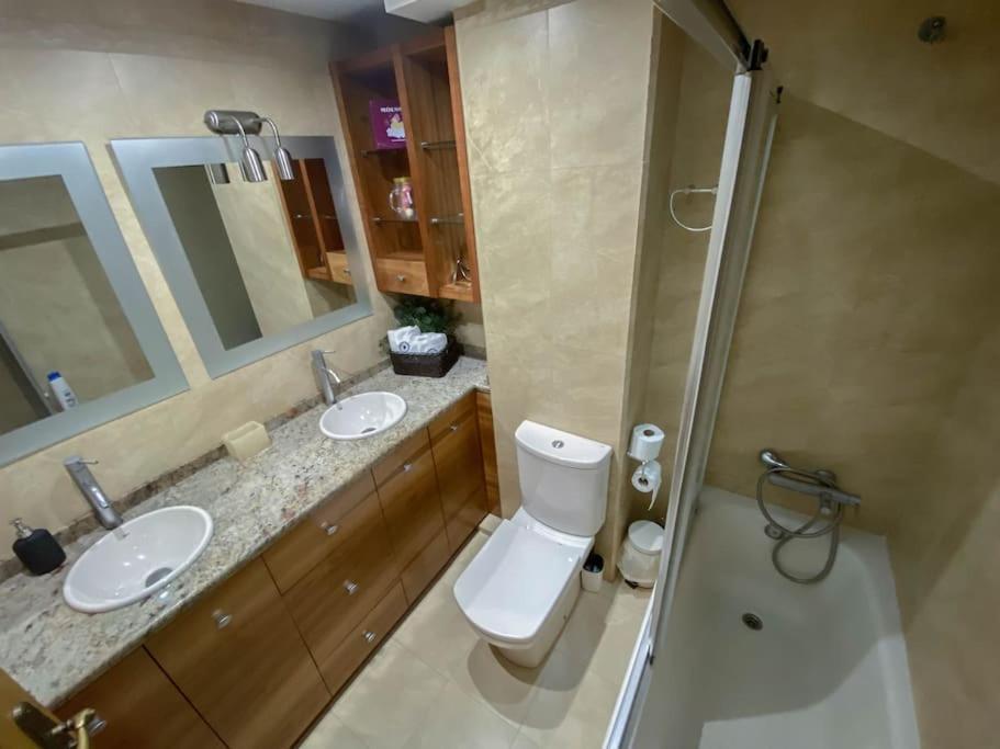말라가 Piso Con Jardin 아파트 외부 사진