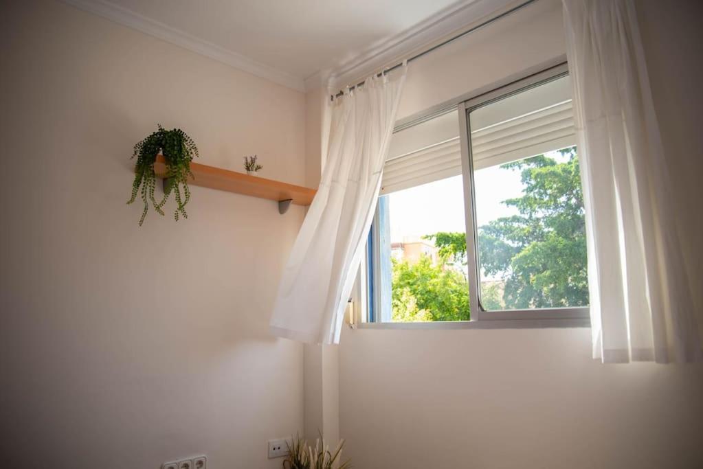 말라가 Piso Con Jardin 아파트 외부 사진